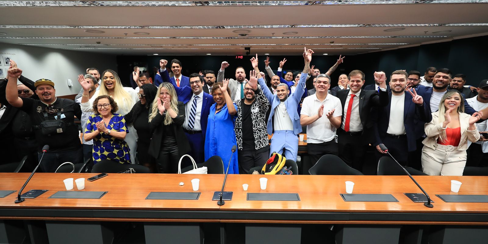 Lei institui o Dia do Brega em homenagem ao cantor Reginaldo Rossi.
