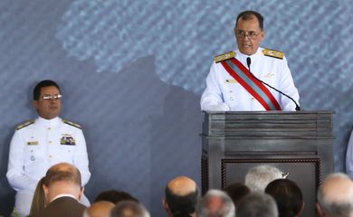  O Almirante de Esquadra Ilques Barbosa Junior, durante solenidade de transmissão do Cargo do Comando da Marinha 