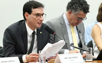 Brasília – DF- 25/05/2026 – Reunião da Comissão Especial da Câmara sobre o Fim da Escala 6x1 para discutir e votar o parecer do relator, deputado Leo Prates (REPUBLICANOS-BA). Foto: Lula Marques /Agência Brasil.