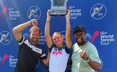 Tênis - Laura Pigossi é campeã em Pretória e sobe oito posições no ranking. Foto: TSA/Tennis South Africa