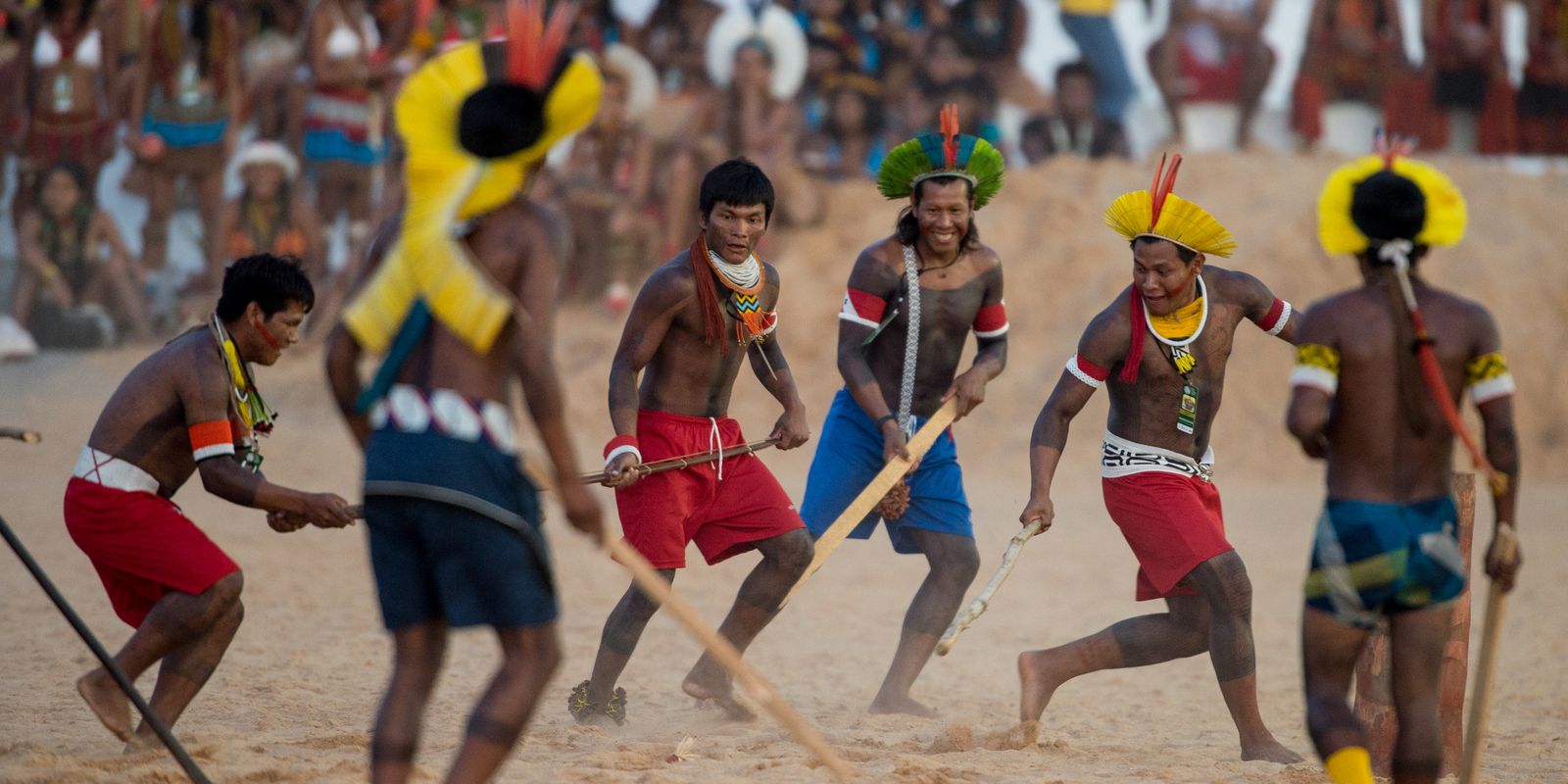 Cultura: Conheça a corrida tradicional indígena com tora