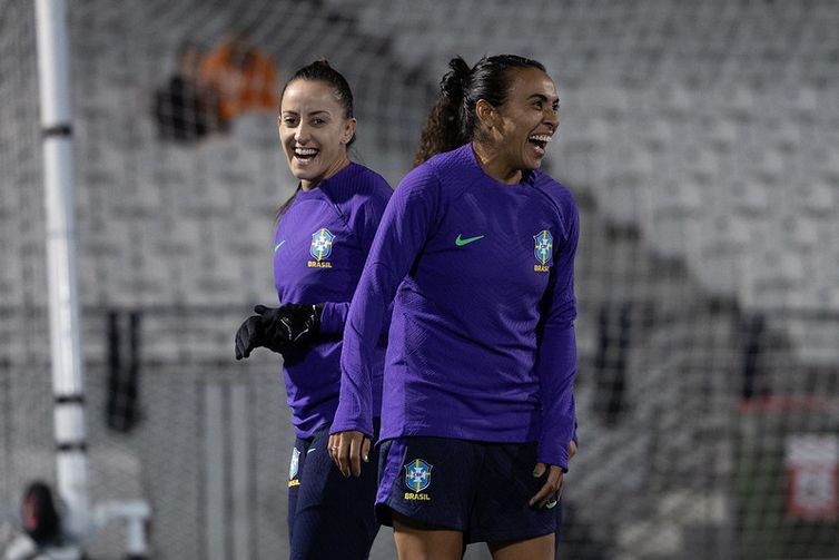 Marta analisa jogo decisivo do Brasil contra a Jamaica pela Copa do