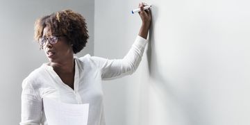 Especial Semana da Mulher: Pedagoga fala sobre educação e inclusão social