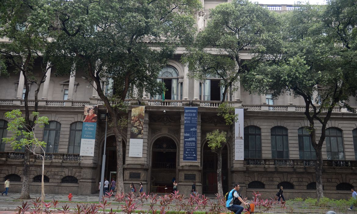 Rio de Janeiro - O Museu Nacional de Belas Artes (MNBA) comemora hoje (13) os 80 anos de sua criação com uma série de eventos e abertura de exposições( Tomaz Silva/Agência Brasil)