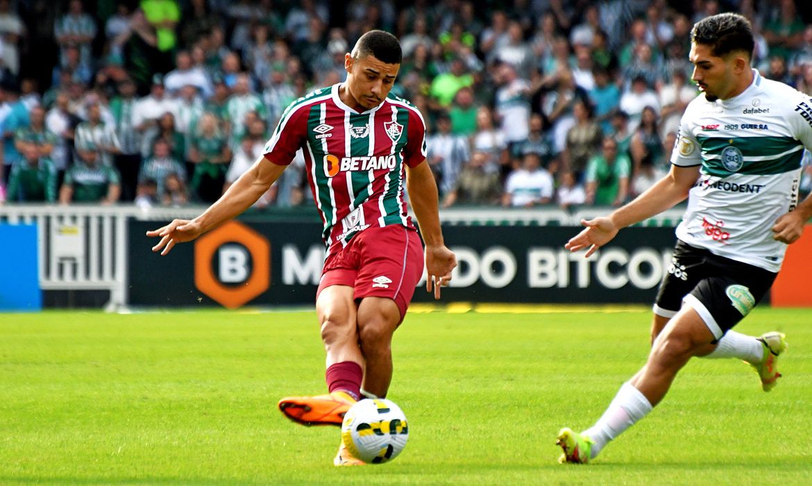Coritiba 3 x 2 Fluminense - em  01/05/2022 - Brasileiro 