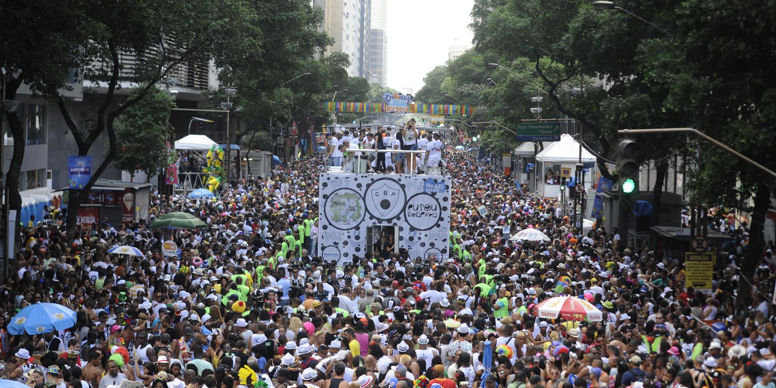 Carnaval de rua de São Paulo gera bilhões e já é o maior do Brasil