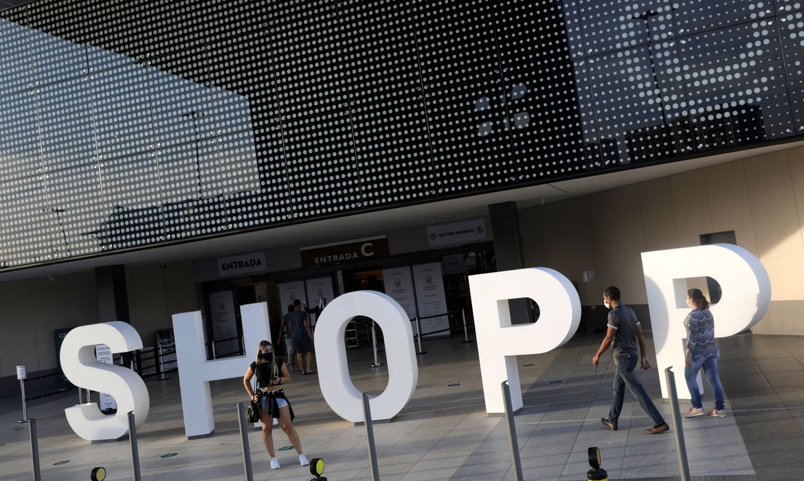 Shoppings do Rio voltam a abrir hoje, mas com horário reduzido