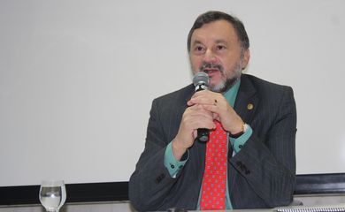 Ministro Walmir Oliveira palestrou sobre Recurso de Revista