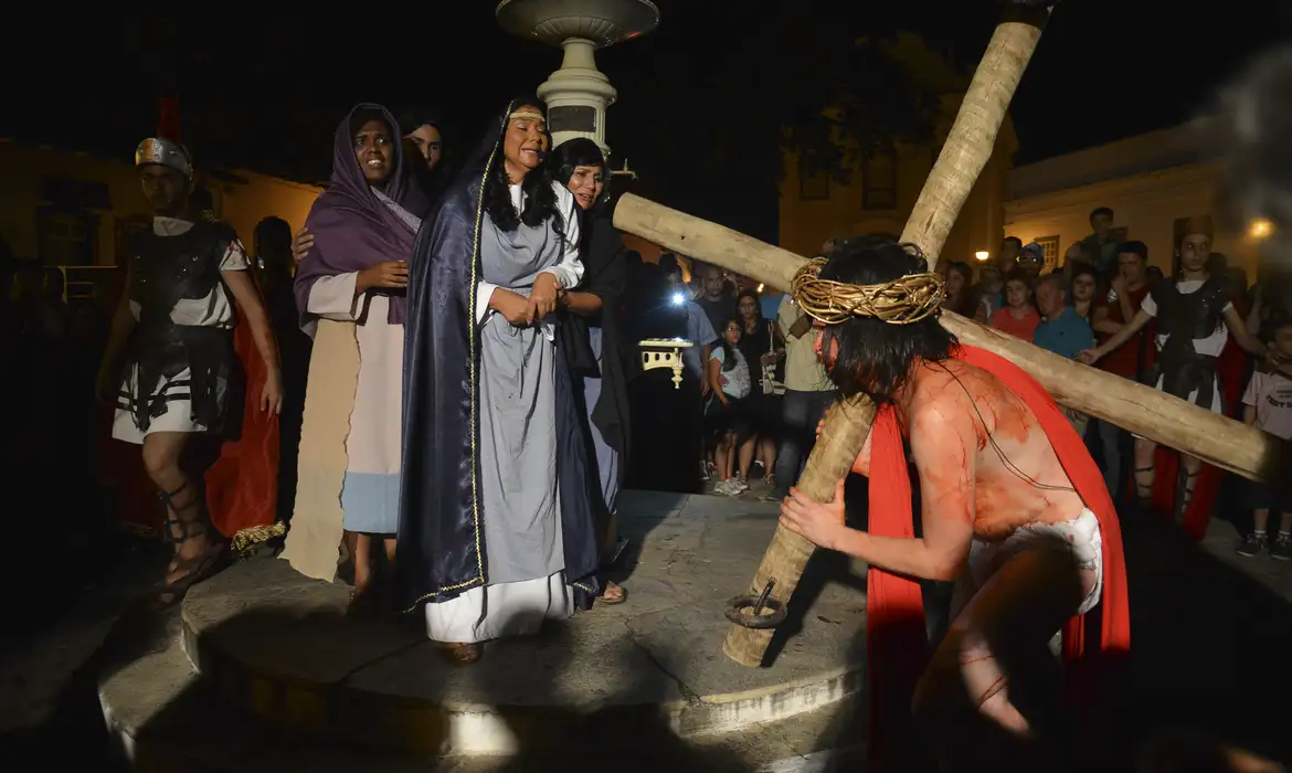 Marcello Casal jr/Agência Brasil Goiás - Encenação da via sacra de Jesus Cristo, durante a Procissão do Fogaréu na cidade de Goiás (Marcello Casal Jr/Agência Brasil)