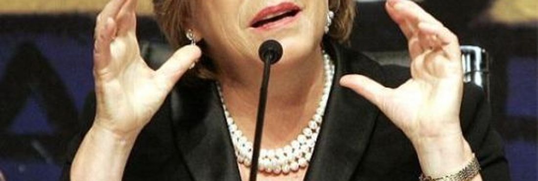 A ex-presidenta do Chile, Michele Bachelet (2006-2010) renunciou á presidência da ONU mulheres para participar das eleições primárias no Chile