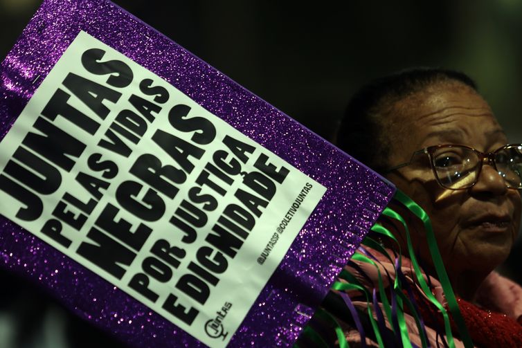 Paulo Pinto/Agência Brasil São Paulo (SP), 25/07/2025 - Pessoas participam da Marcha das Mulheres Negras. Foto: Paulo Pinto/Agência Brasil
