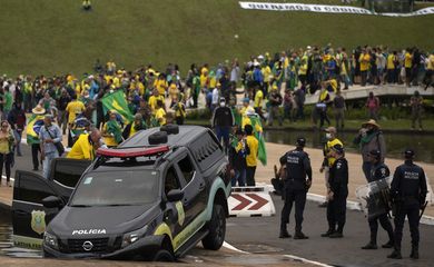 08.01.2023-Golpistas invadem e depredam Palácio do Planalto, STF e Congresso Nacional. Foto: Joédson Alves/Agência Brasil
