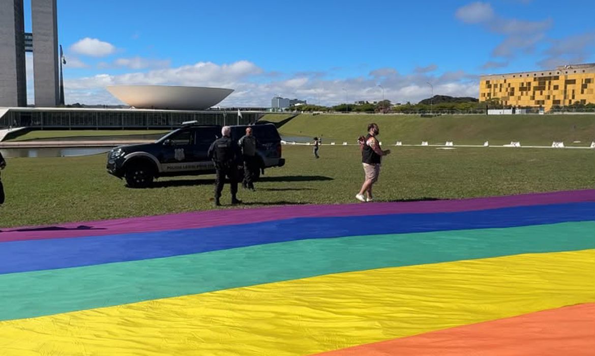 Grupo Estruturação/Divulgação Brasília (DF), 28/06/2026 - No dia do orgulho LGBT, polícia legislativa proíbe bandeira em gramado do Congresso Nacional. Foto: Grupo Estruturação/Divulgação