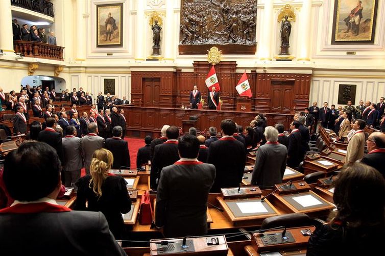 Presidente do Peru, Martín Vizcarra, anuncia, no Congresso do país, um referendo para reforma do sistema judiciário no país