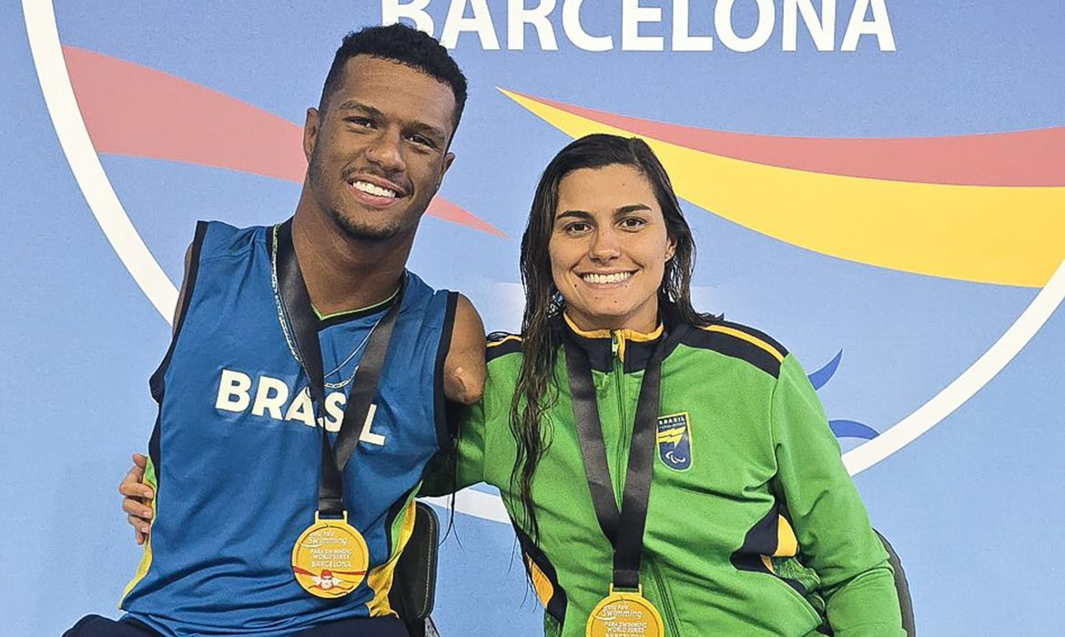 Foto Arquivo pessoal. Brasília (DF), 22/03/2025 - Mariana Gesteira e Gabriel Araújo são destaque no circuito de natação paralímpica. Foto Arquivo pessoal.