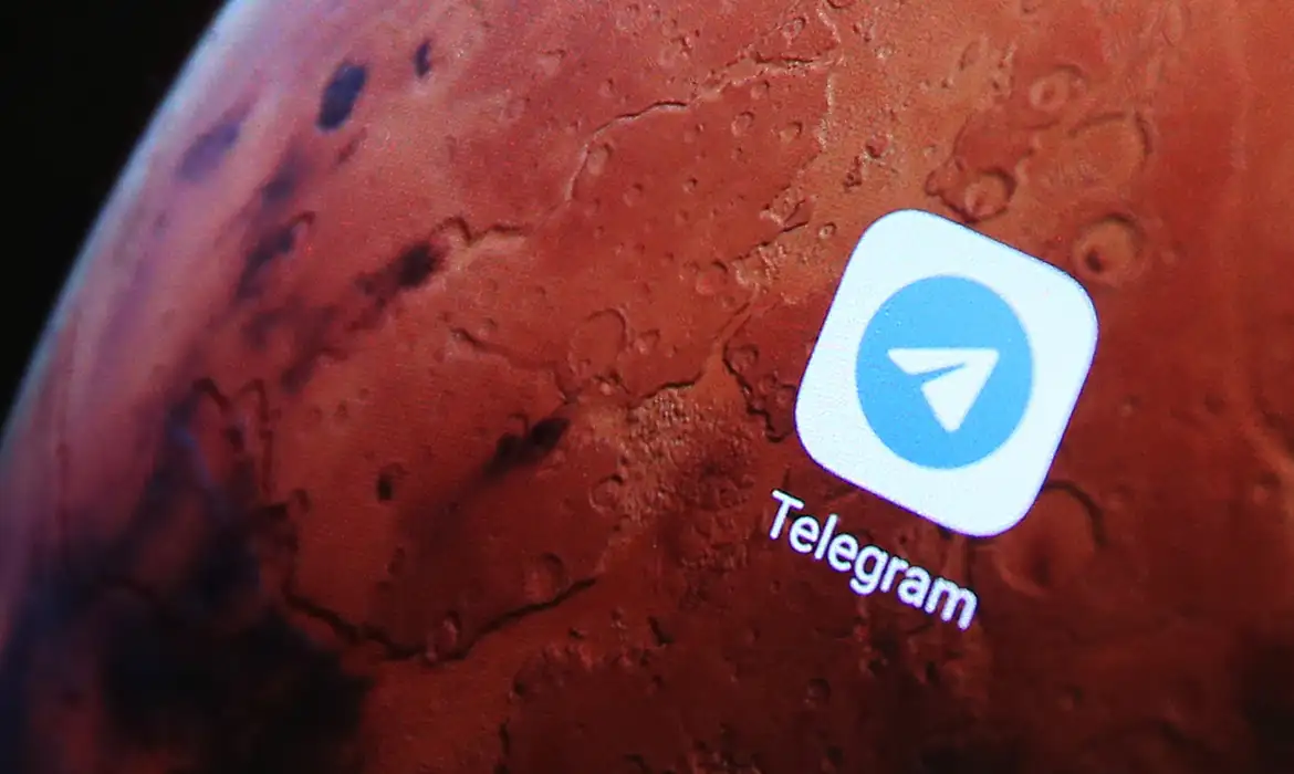  teen girlsnaked Over 1M users share pornography on Telegram in Brazil | Agência Brasil