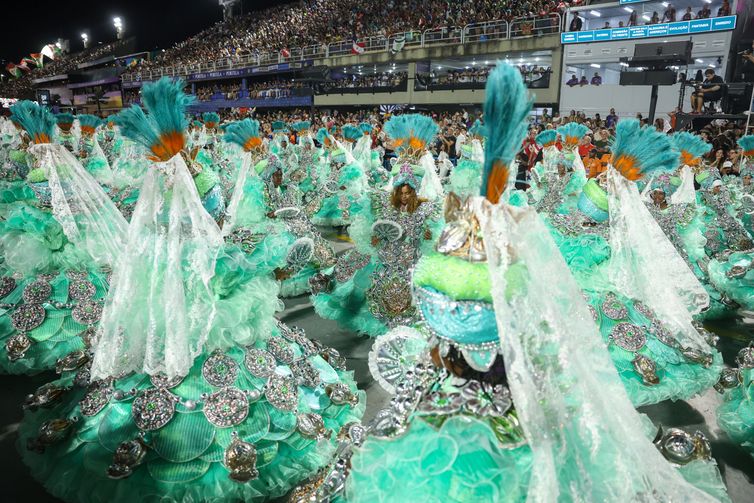 Rio de Janeiro (RJ), 05/03/2025 – Acadêmicos do Grande Rio desfila no terceiro dia de carnaval do grupo Especial na Marquês de Sapucaí, na região central do Rio de Janeiro. Foto: Tomaz Silva/Agência Brasil
