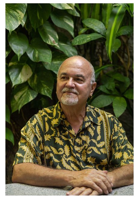 Luiz Mott, que é um antropólogo, historiador e pesquisador, e também um dos mais conhecidos ativistas brasileiros em favor dos direitos civis LGBT<br /> Foto: Arquivo pessoal/Divulgaçāo