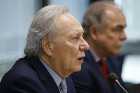 Fernando Frazão/Agência Brasil Rio de Janeiro (RJ) 16/08/2024 – O ministro da Justiça e Segurança Pública, Ricardo Lewandowski, e o presidente do Banco Nacional de Desenvolvimento Econômico e Social (BNDES), Aloizio Mercadante, anunciam parcerias. Foto: Fernando Frazão/Agência Brasil