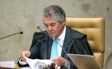 Ministro Marco Aurélio,do STF, durante julgamento de habeas corpus do ex-presidente Lula