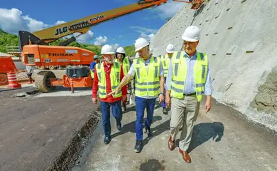Paracambi (RJ), 15/04/2025 - Presidente da República, Luiz Inácio Lula da Silva, durante visita às obras da Rodovia Presidente Dutra, na Serra das Araras. Foto: Ricardo Stuckert/PR
