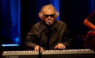 Rio de Janeiro (RJ), 26/09/2025 - TV Brasil exibe show exclusivo do veterano Arrigo Barnabé no programa Cena Musical. Frame: TV Brasil