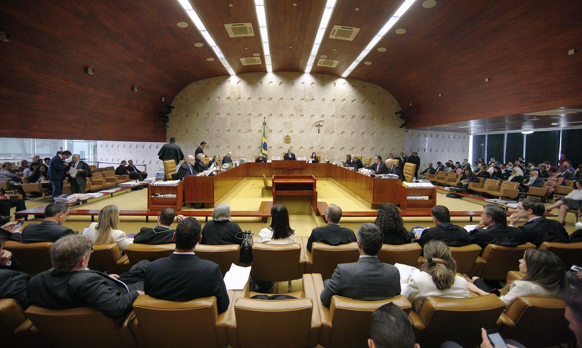 O Supremo Tribunal Federal (STF) realiza sessão plenária para o julgamento de processos sobre criminalização da homofobia.