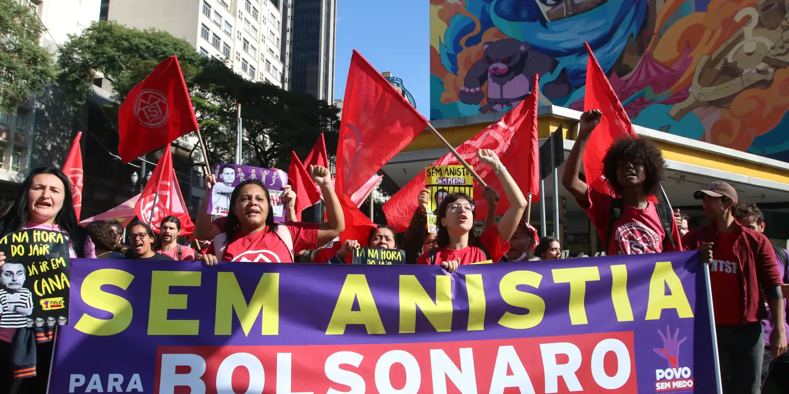 Movimentos sociais fazem atos para lembrar julgamento de Bolsonaro 3 Movimentos sociais fazem atos para lembrar julgamento de Bolsonaro