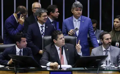 Brasília 27/11/2025 - Sessão do Congresso Nacional durante sessão plenária semipresencial para análise de vetos presidenciais. Presidentes, Hugo Motta e Davi alcolumbre. Foto Lula Marques/Agência Brasil