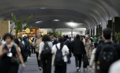Belém (PA), 21/11/2025 - Movimentação de participantes na COP30. Foto: Bruno Peres/Agência Brasil