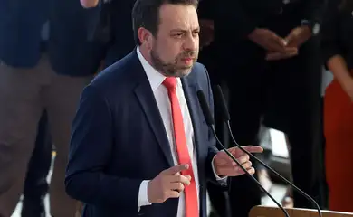 Brasília (DF), 29/10/2025 - O novo o Secretário-Geral da Presidência da República, Guilherme Boulos, fala durante cerimônia de posse, realizada no Palácio do Planalto. Foto: Valter Campanato/Agência Brasil