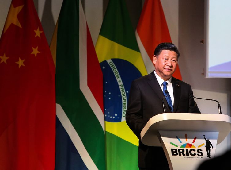 Presidente da China discursa na 10ª Cúpula do Brics, em Joanesburgo, na África do Sul