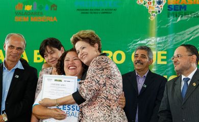 Governador Valadares - MG, 17/02/2014. Presidenta Dilma Rousseff durante cerimônia de formatura de alunos do Programa Nacional de Acesso ao Ensino Técnico e Emprego - Pronatec (Roberto Stuckert Filho/Presidência da R