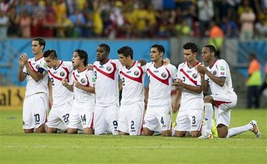 Costa Rica vence Grécia e vai para as quartas de final (Petr David Josek/AP/Direitos Reservados)
