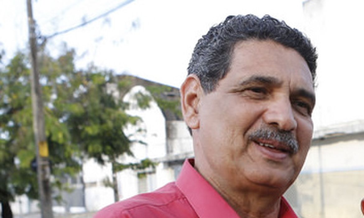 João Paulo (PT) disputa, em segundo turno, a prefeitura do Recife 