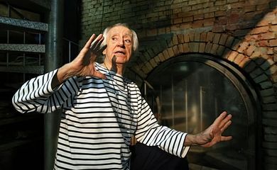 O diretor teatral e dramaturgo José Celso Martinez Corrêa, 86, foi internado no Hospital das Clínicas, em São Paulo, nesta terça-feira (4), após um incêndio atingir o apartamento no bairro Paraíso, na zona sul da capital paulista. Foto: José