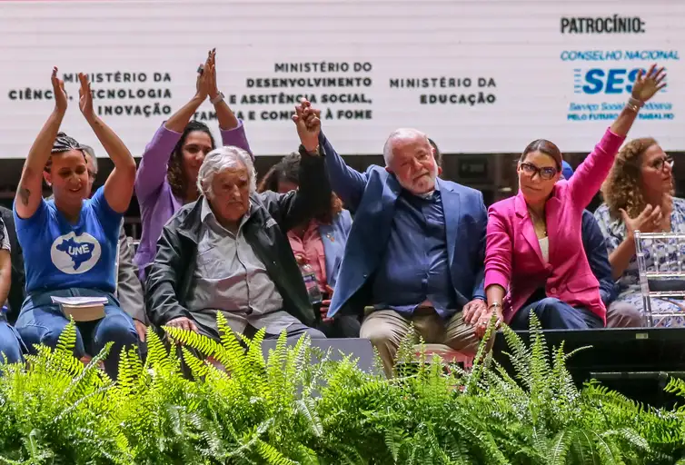 Valter Campanato/Agência Brasil Brasília (DF), 13/07/2023, O presidente Luiz Inácio Lula da Silva participa do 59º Congresso da União Nacional dos Estudantes (UNE). O encontro teve a presença do ex-presidente do Uruguai Pepe Mujica. Foto: Valter Campanato/Agência Brasil