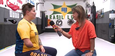 ernanda Honorato conversa com a paratleta Débora Menezes sobre o Parataekwondo