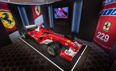Carro da Ferrari usado por Michael Schumacher em 2003