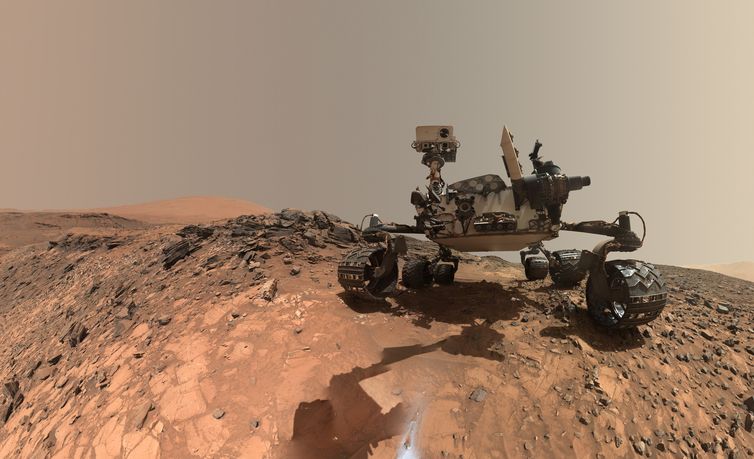 O veículo rover Curiosity completa quatro anos explorando a superfície de Marte neste sábado, dia 6 de agosto