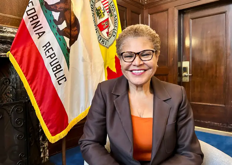 Karen Bass, prefeita los angeles, jogos de 2028