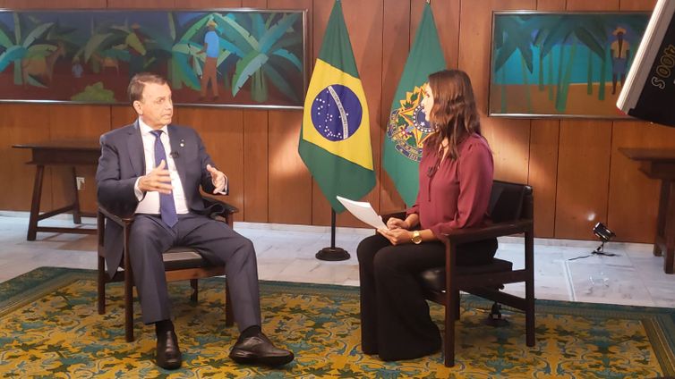 Entrevista do Presidente Jair Bolsonaro