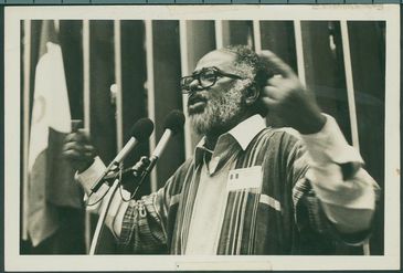 Abdias Nascimento na convenção PDT no Congresso Nacional em 1982 