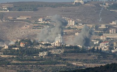 Fumaça emerge após ataque israelense no sul do Líbano
01/10/2024
Reuters/Jim Urquhart/Proibida reprodução