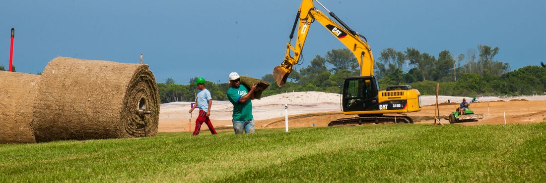 Início do plantio de grama na construção do Campo de Golfe Olímpico Rio 2016 O presidente da Autoridade Pública Olímpica (APO), general Fernando Azevedo e Silva, disse que o ano de 2014 permitiu o melhor planejamento dos Jogos Olímpicos de 2016