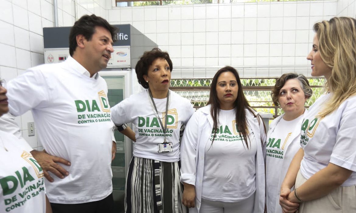 O ministro da Saúde, Luiz Henrique Mandetta, lança o Dia D de Mobilização Nacional contra o Sarampo para crianças, durante ação no Centro de Saúde I Doutor Victor Araújo Homem de Mello, em Pinheiros.