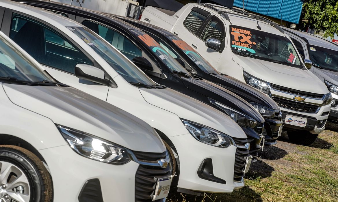 Rafa Neddermeyer/ Agência Brasil 06/06/2023 Brasília (DF) - Venda de carros na Cidade do Automóvel em Brasília. Foto Rafa Neddermeyer/ Agência Brasil
