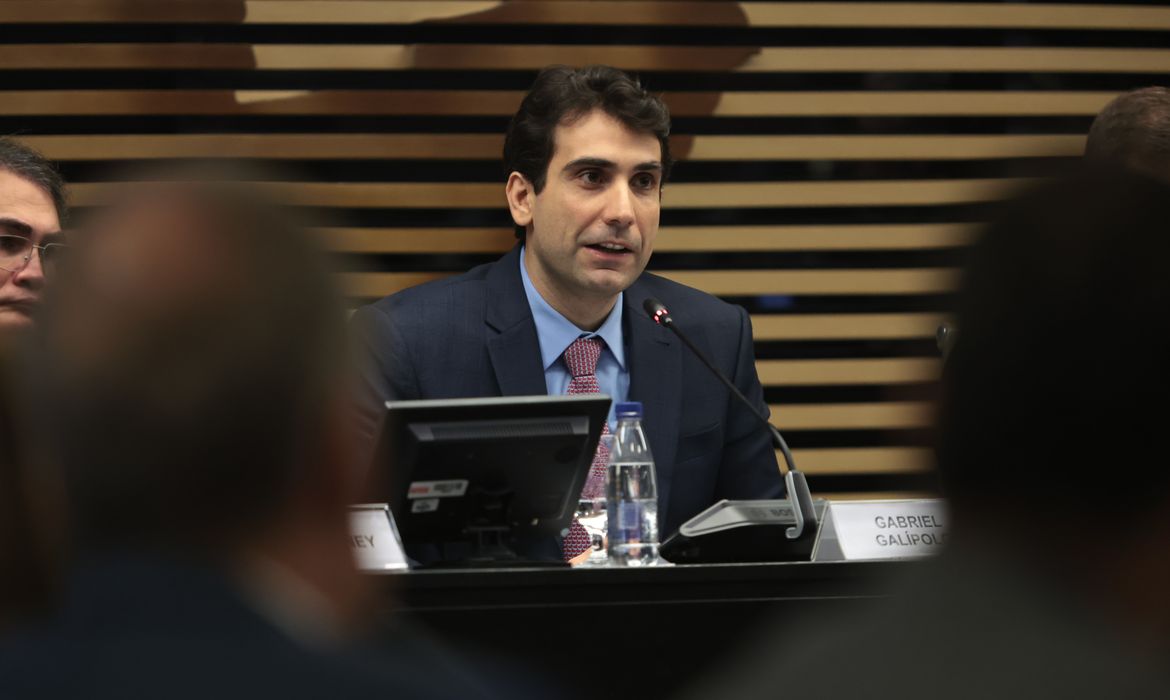 São Paulo (SP), 14/02/2025 - Presidente do Banco Central Gabriel Galípolo participa de reunião conjunta com o presidente da Fiesp Josué Gomes da Silva. Foto: Paulo Pinto/Agência Brasil