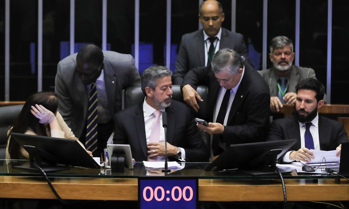 Brasília (DF) 19/11/2024  Sessão da Câmara dos Deputados que discutiu o projeto de lei complementar trata da proposição e execução de emendas parlamentares na lei orçamentária anual. Foto Lula Marques/ Agência Brasil