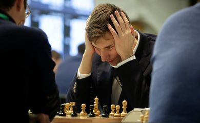Grão-mestre russo de xadrez Sergey Karjakin
